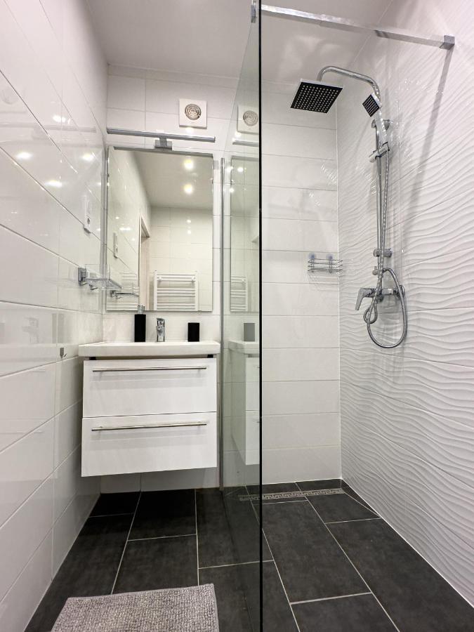Var Apartman เอ็กเกอร์ ภายนอก รูปภาพ